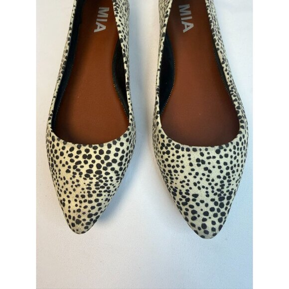 MIA Kandace Suede Pointy Toe Women Size 7 White/Black Vegan Ballet Flats Casual - Picture 4 of 14
